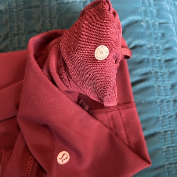 Lululemon Wunder Train High Rise Leggings - Picture 4 of 4